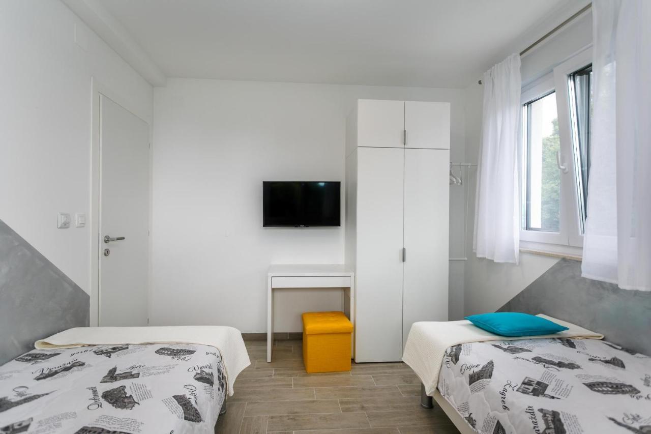 2A Partment Rukavina Apartman Njivice Kültér fotó